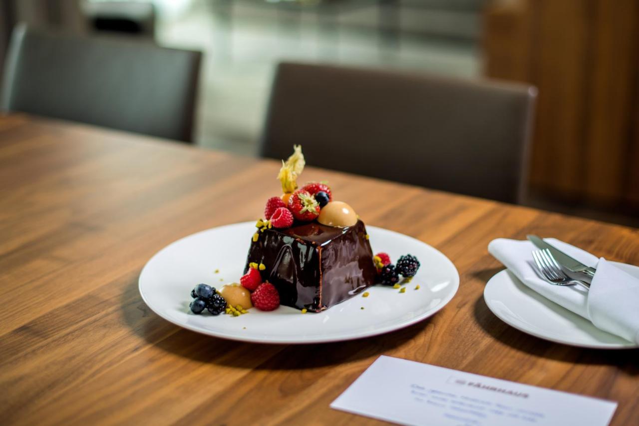 Faehrhaus Koblenz Hotel ภายนอก รูปภาพ A chocolate dessert