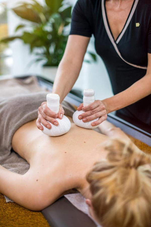 Faehrhaus Koblenz Hotel ภายนอก รูปภาพ Thai herbal compress
