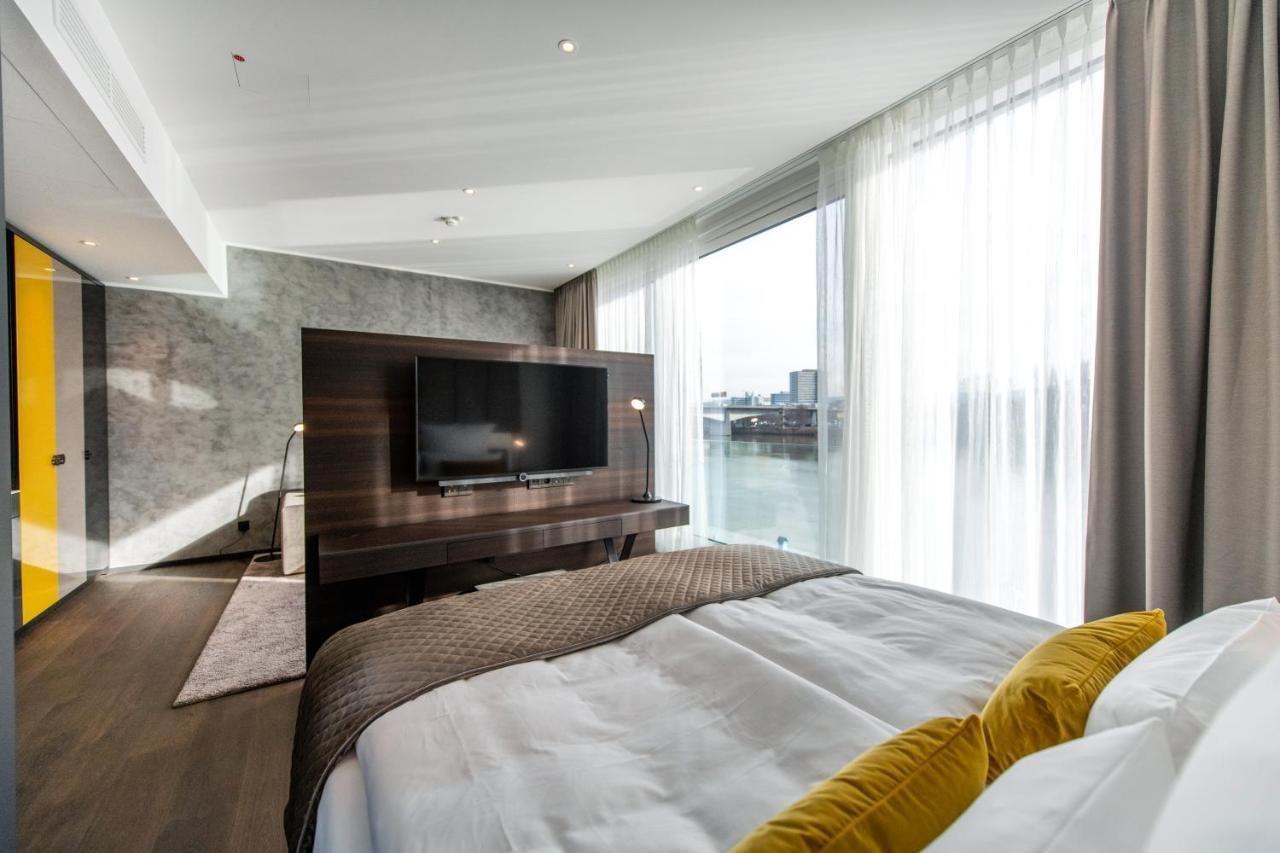Faehrhaus Koblenz Hotel ภายนอก รูปภาพ A bedroom at the hotel