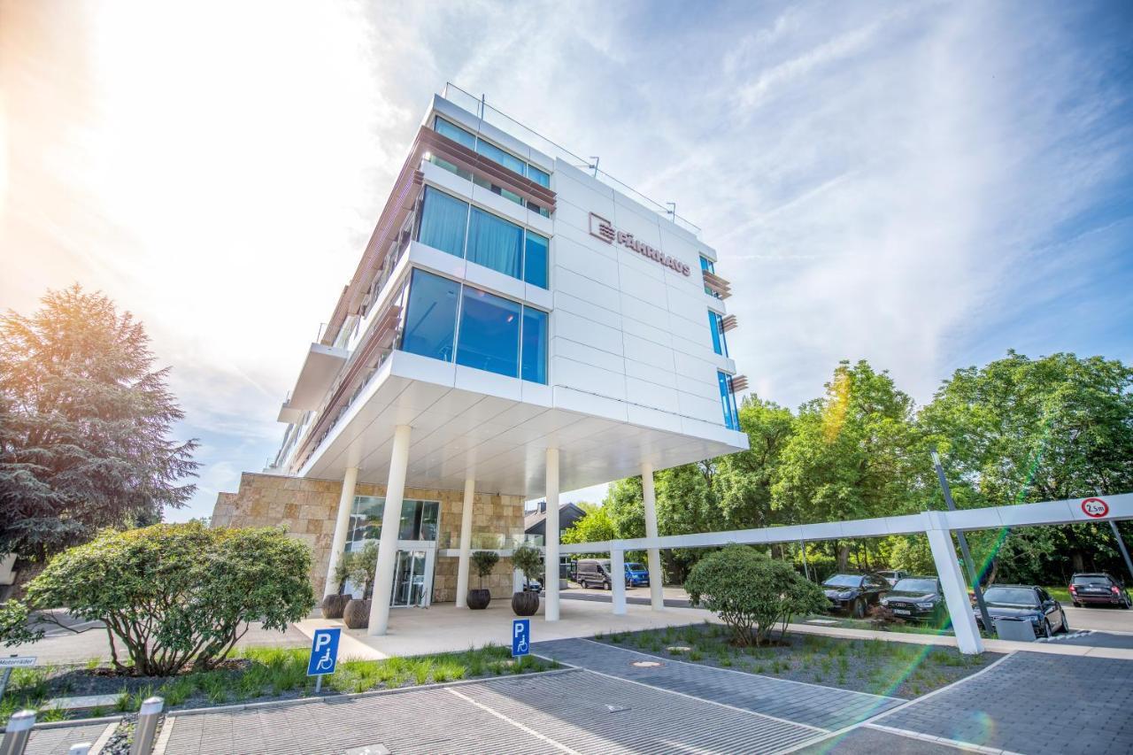 Faehrhaus Koblenz Hotel ภายนอก รูปภาพ The University of Luxembourg's main building